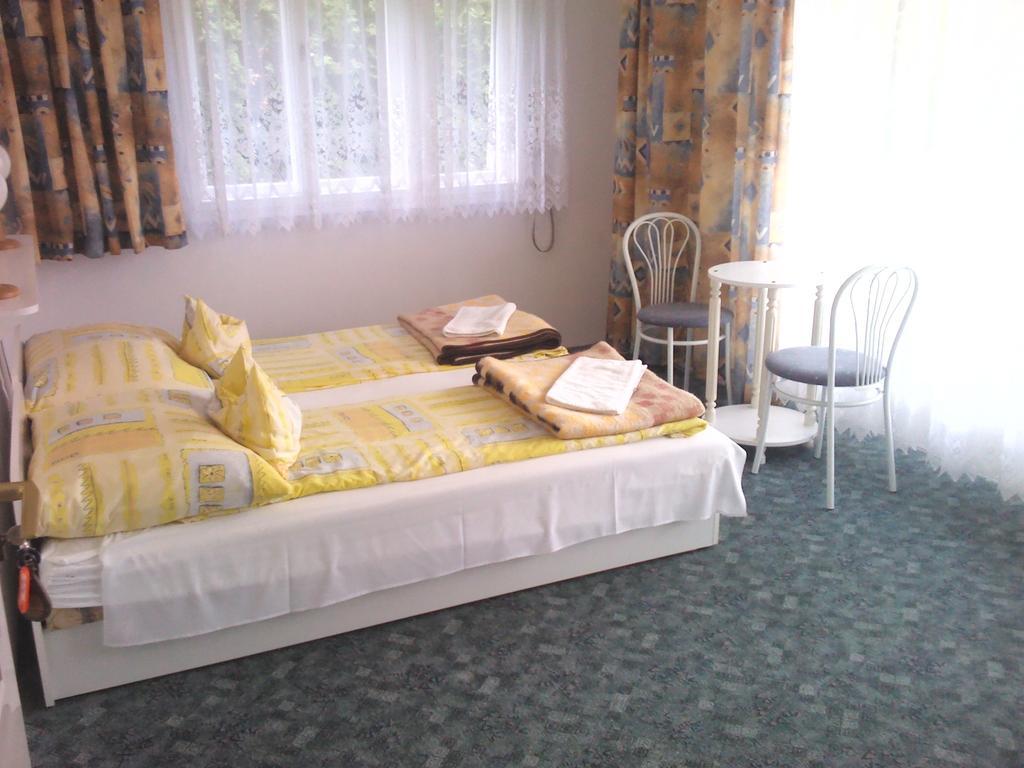 Napfeny Apartment Keszthely Rom bilde